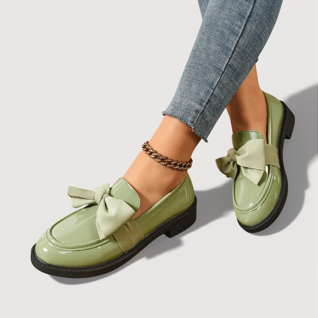 Maeryl – Loafers with a bow