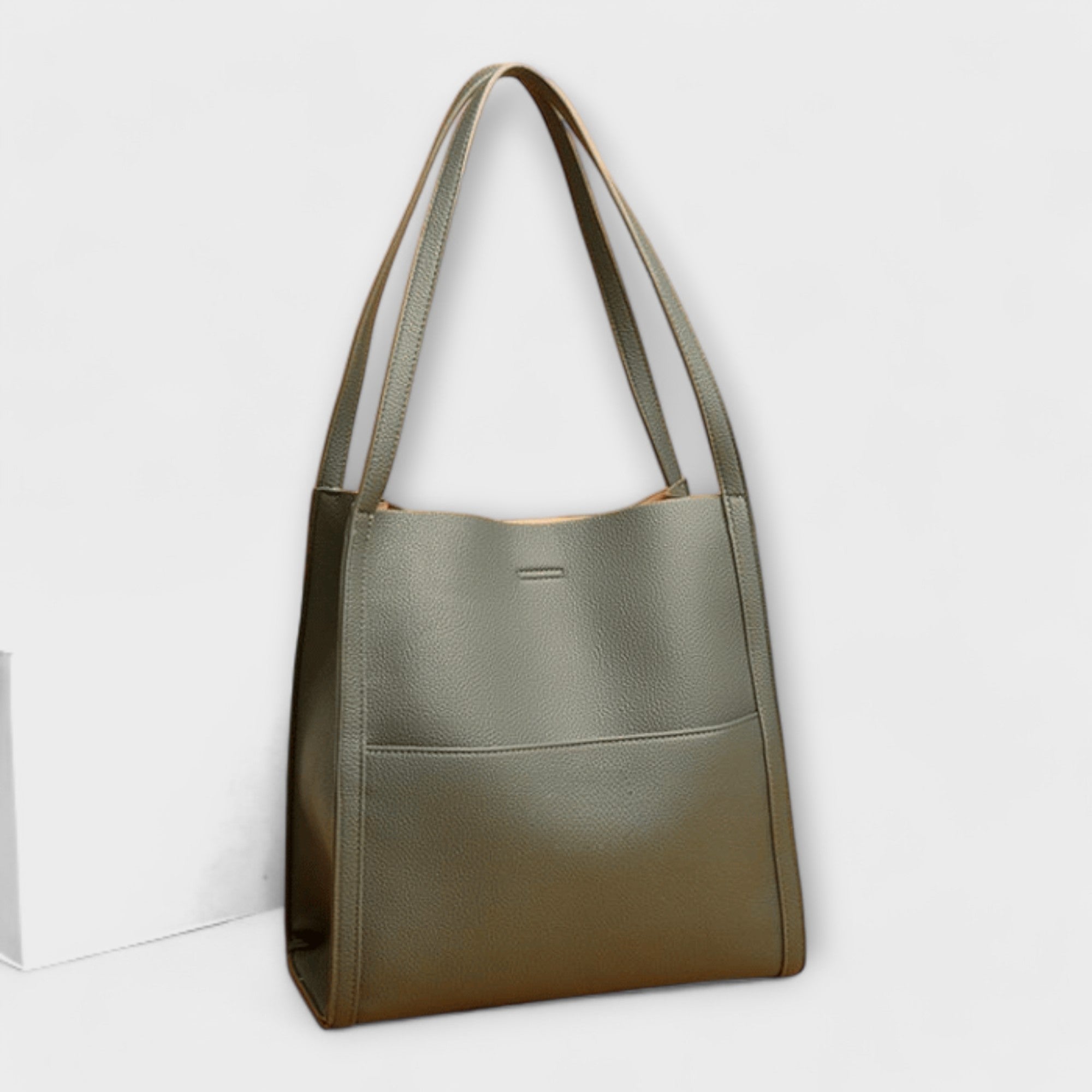 Rouvelle – Crimson Essence Tote