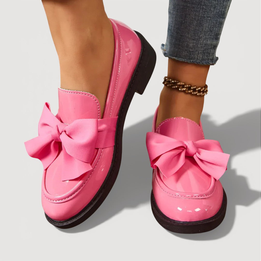 Maeryl – Loafers with a bow