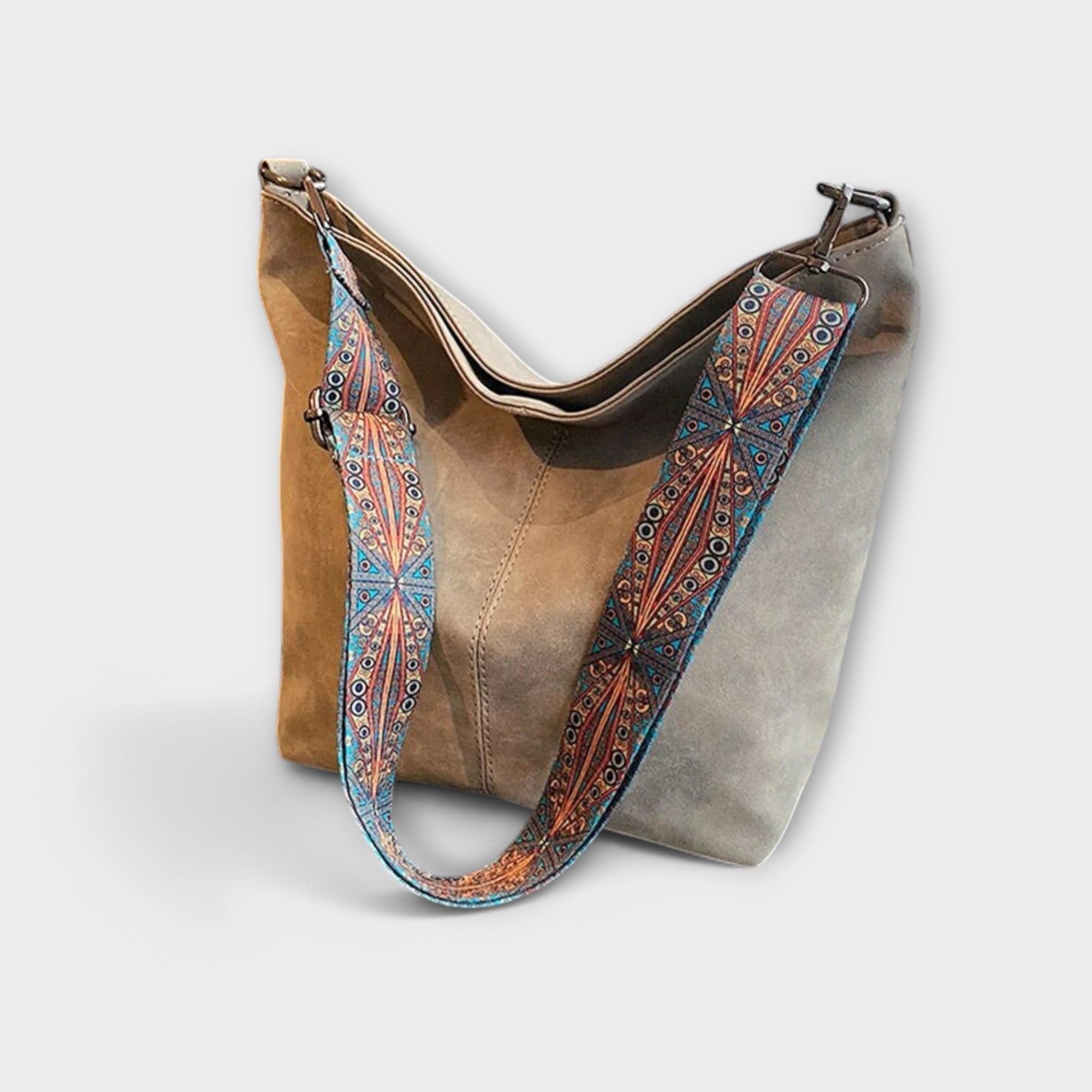 Aventra – Nomad Luxe Bucket Bag