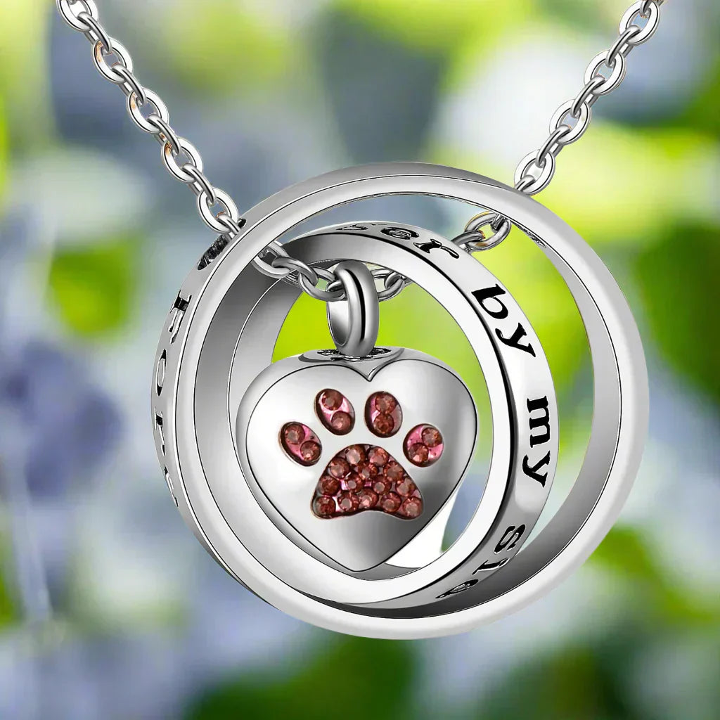 Belisa -  Huella urn necklace