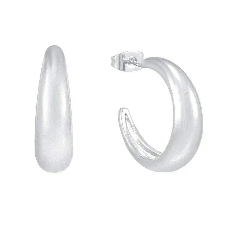 Aurielle – Sculpted Gold Hoop Earrings