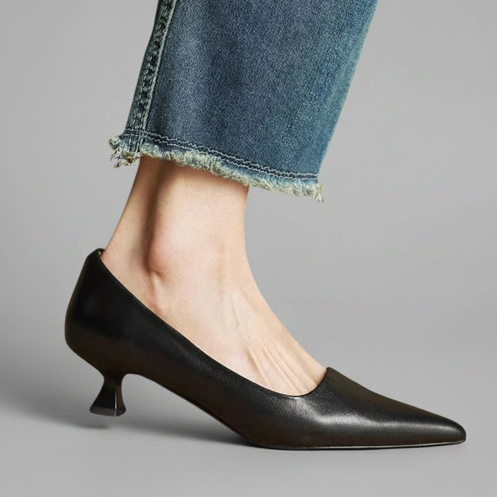 Elira – Minimal Heel Pumps