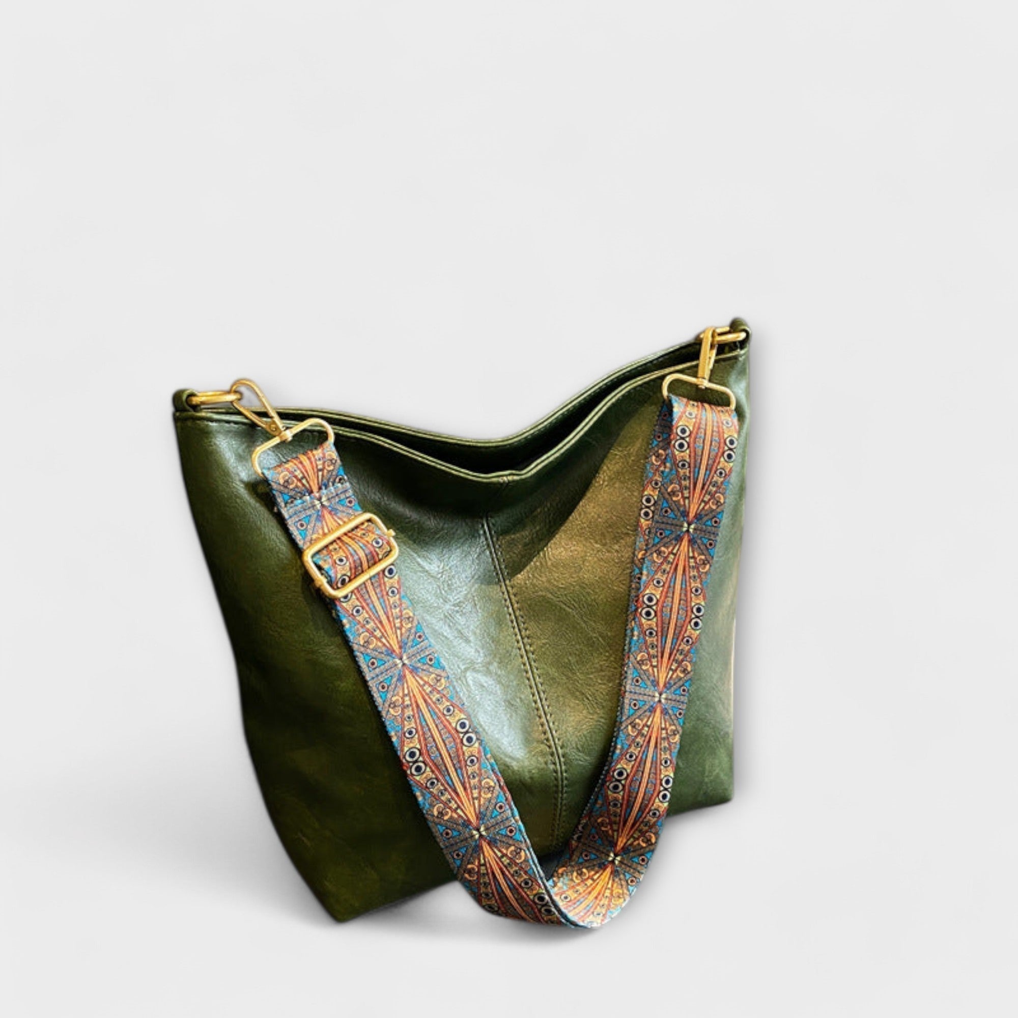 Aventra – Nomad Luxe Bucket Bag