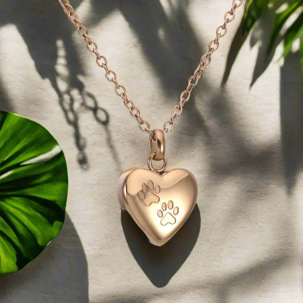 Galiana - Urn necklace with heart paw print
