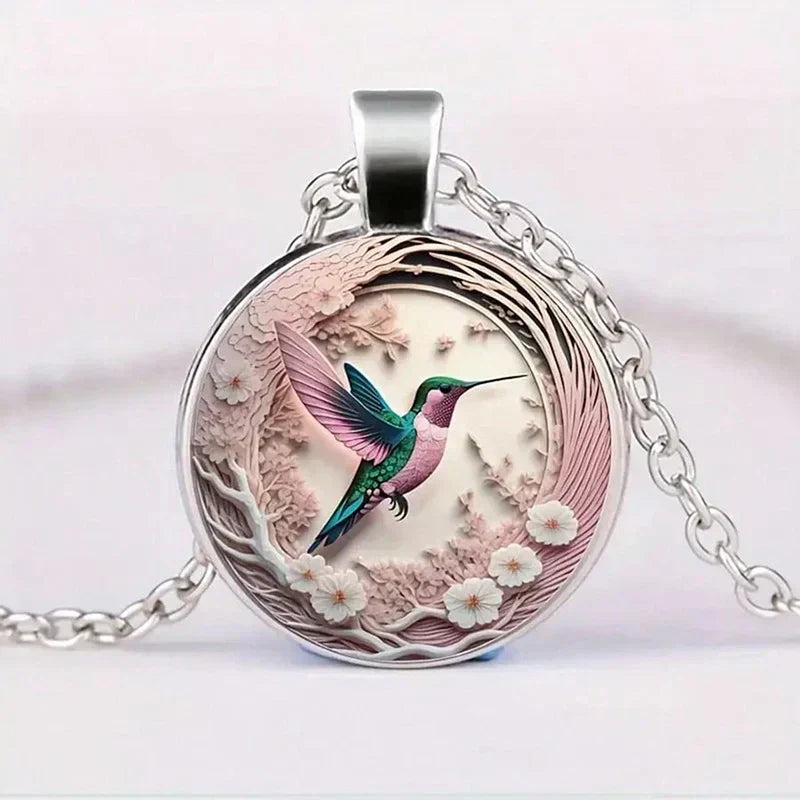 Lunéa - Necklace with a hummingbird pendant under a glass dome