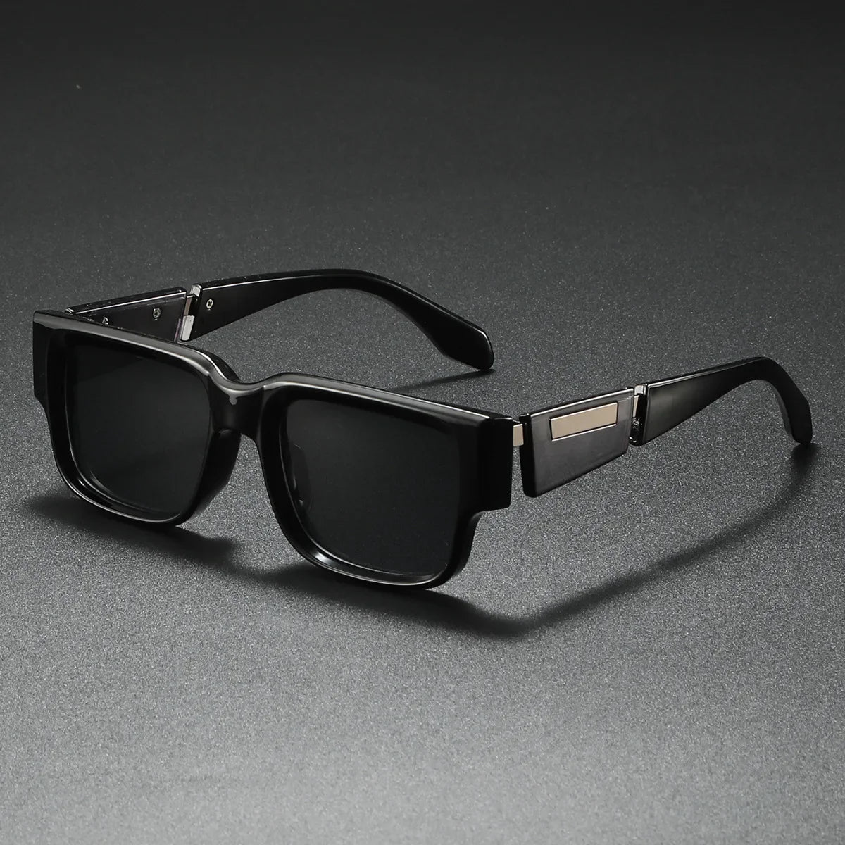 Draeven - Bold Tortoiseshell Sunglasses