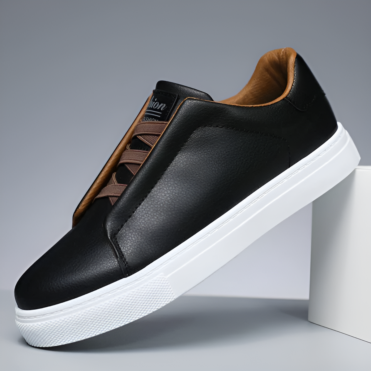 Elarix – Minimal Leather Sneaker