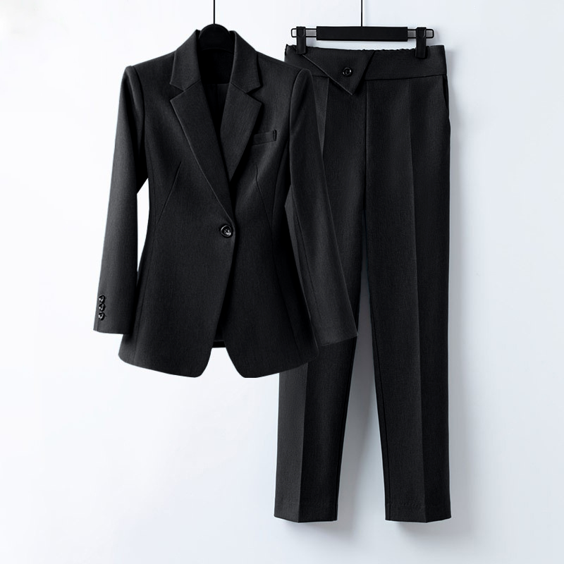 Kaelix – Precision Tailored Suit