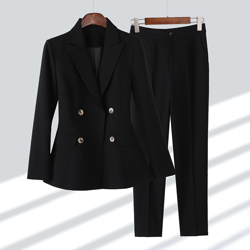 Orvella – Emerald Power Suit