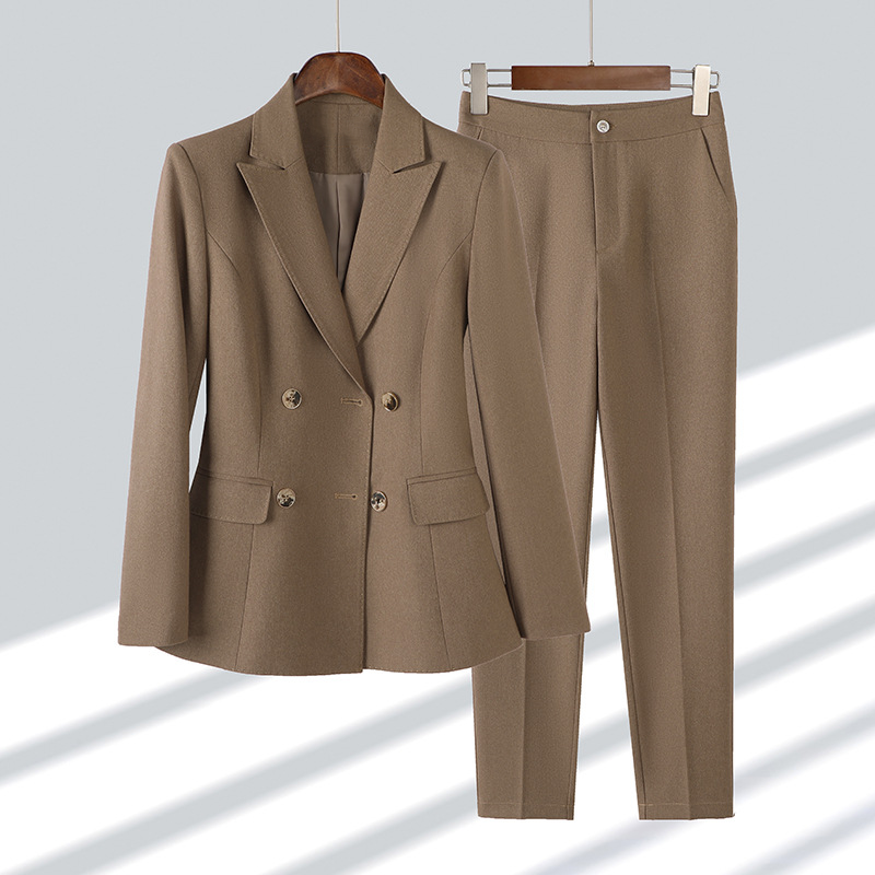 Orvella – Emerald Power Suit