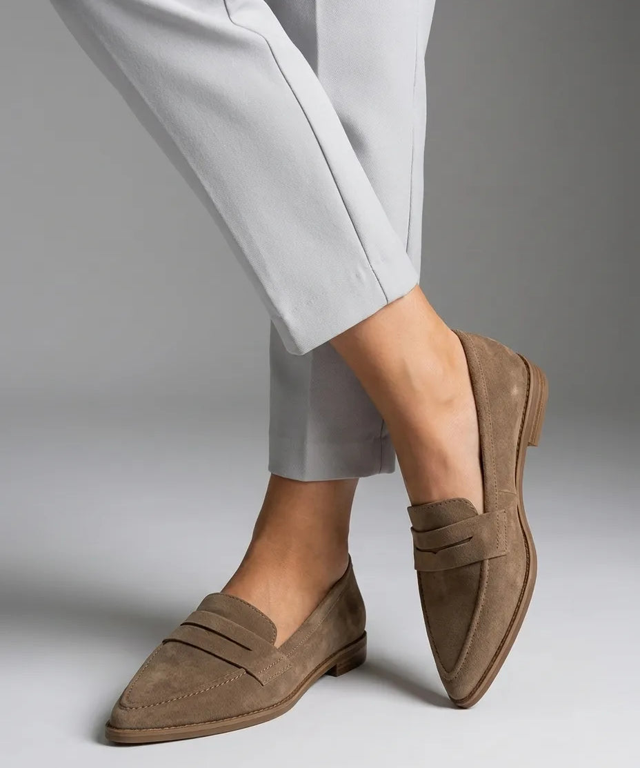 Elor – Classic Suede Loafer